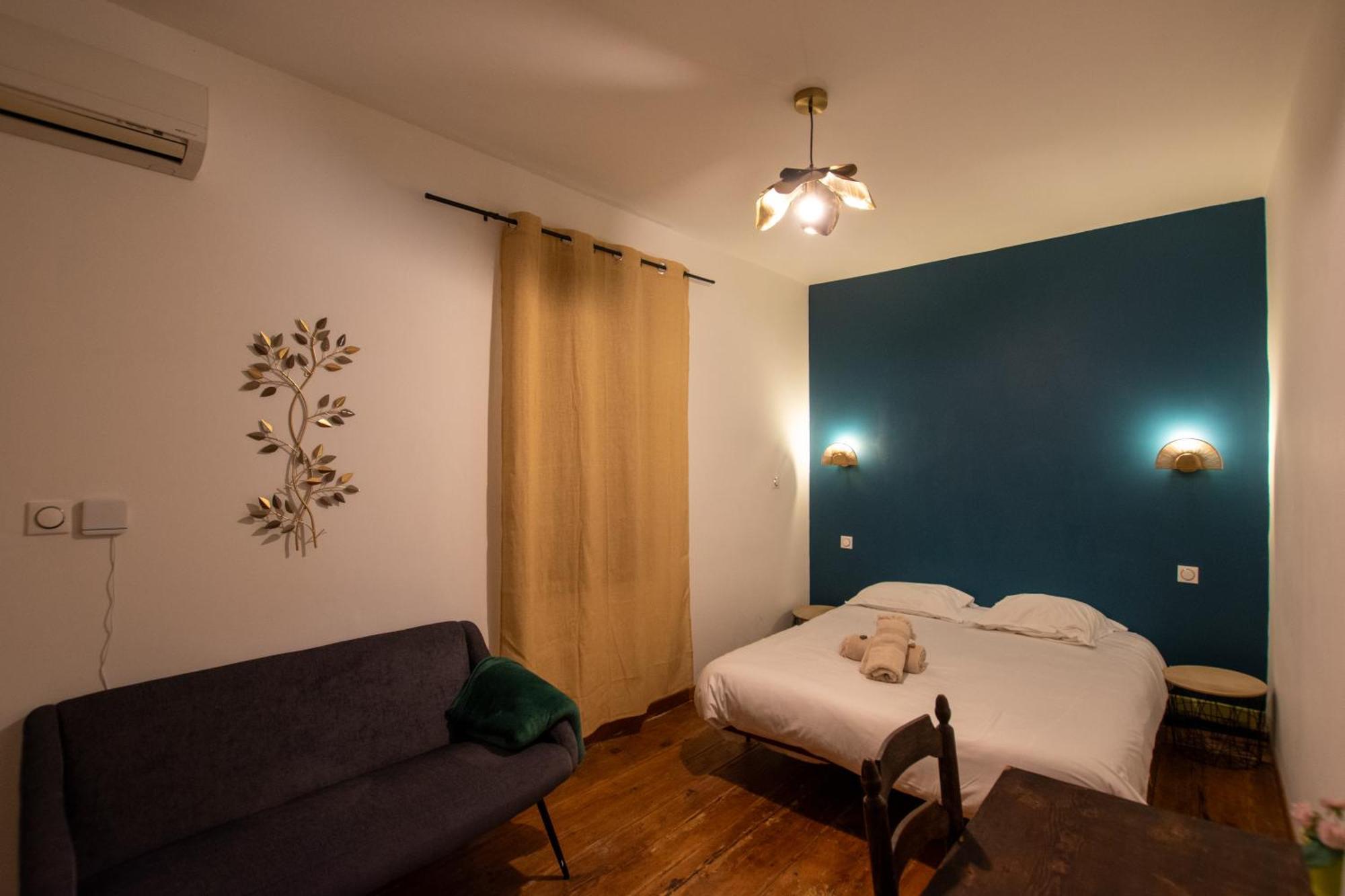 Ateliers, Terrasse - Parking - Clim Arles